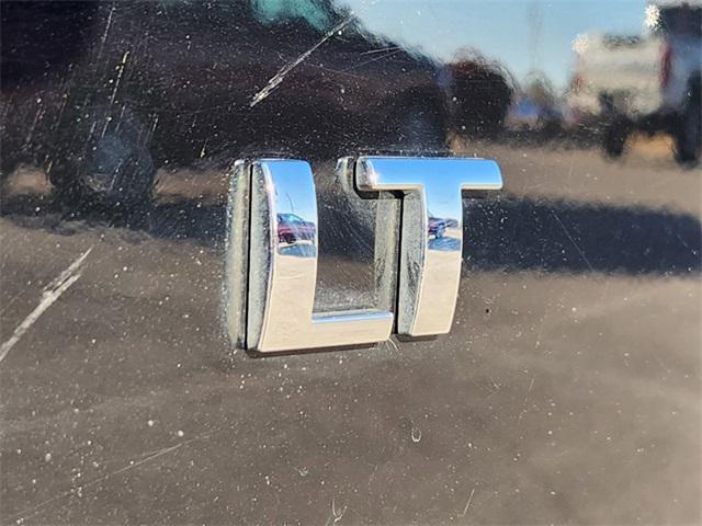 used 2023 Chevrolet Traverse car, priced at $35,988