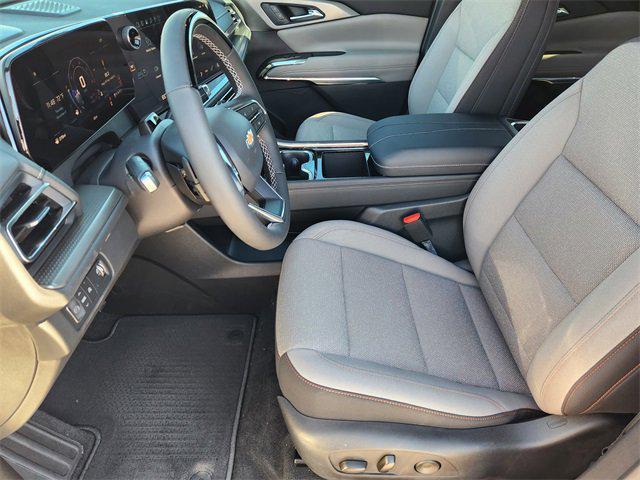 new 2026 Chevrolet Traverse car, priced at $47,280