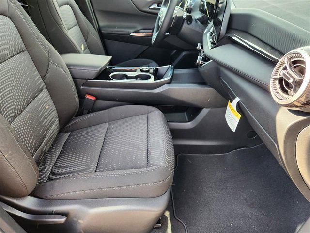 new 2026 Chevrolet Equinox car, priced at $28,275