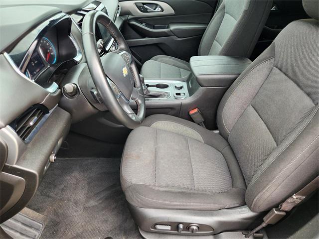 used 2023 Chevrolet Traverse car, priced at $29,988