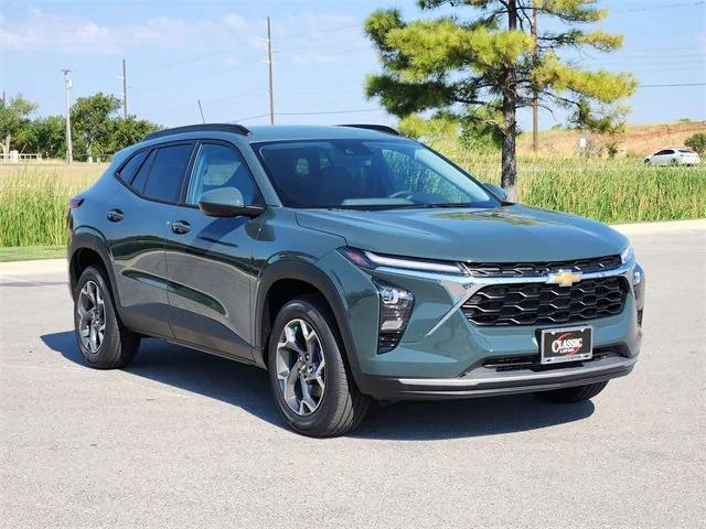 new 2025 Chevrolet Trax car, priced at $25,525