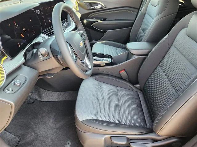 new 2025 Chevrolet Trax car, priced at $25,525