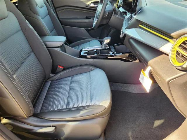 new 2025 Chevrolet Trax car, priced at $25,525
