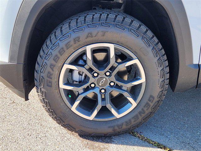 new 2026 Chevrolet Equinox car, priced at $34,185