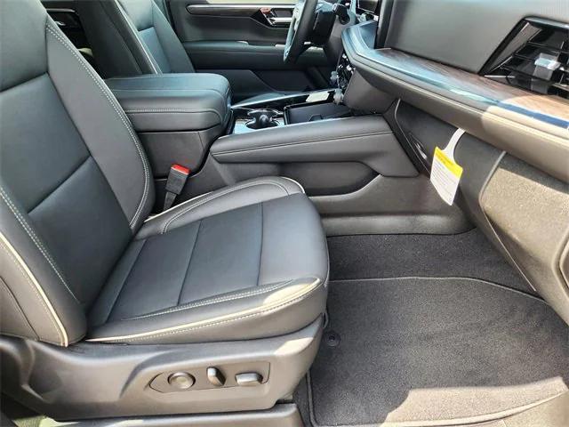 new 2025 Chevrolet Suburban car, priced at $74,566