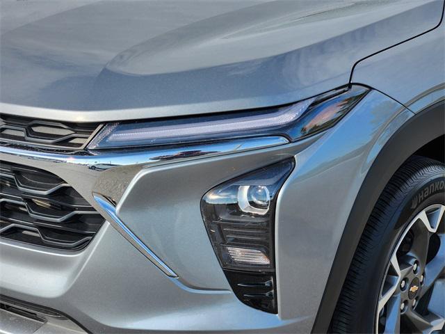 used 2025 Chevrolet Trax car, priced at $23,320