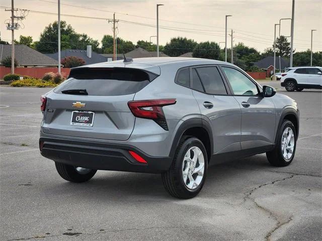 new 2025 Chevrolet Trax car, priced at $22,890
