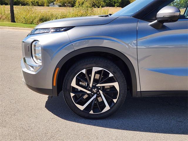 used 2024 Mitsubishi Outlander car, priced at $26,988