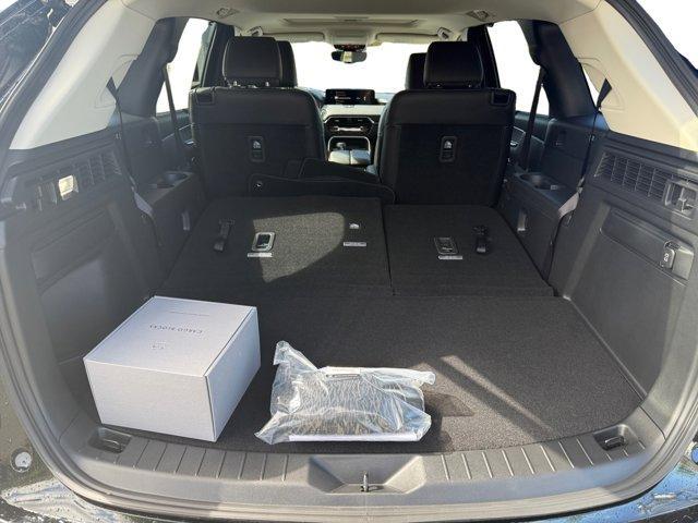new 2025 Mazda CX-90 car, priced at $40,902
