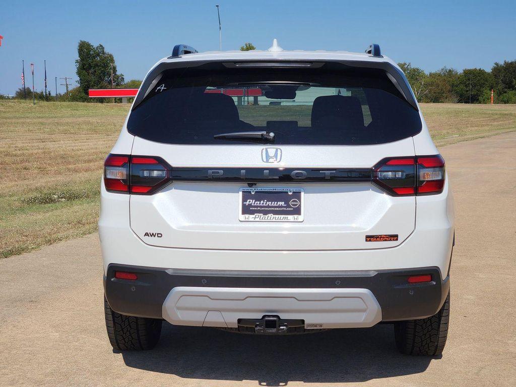 new 2025 Honda Pilot car, priced at $48,259