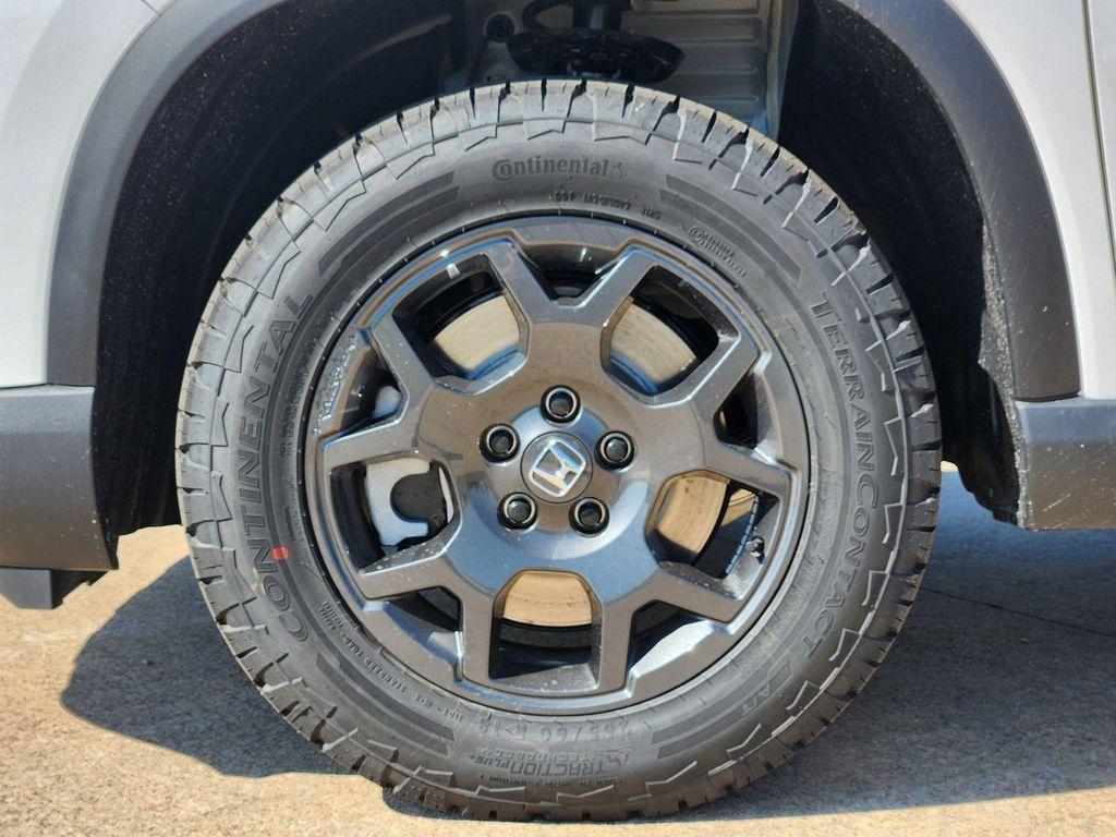 new 2025 Honda Pilot car, priced at $48,259