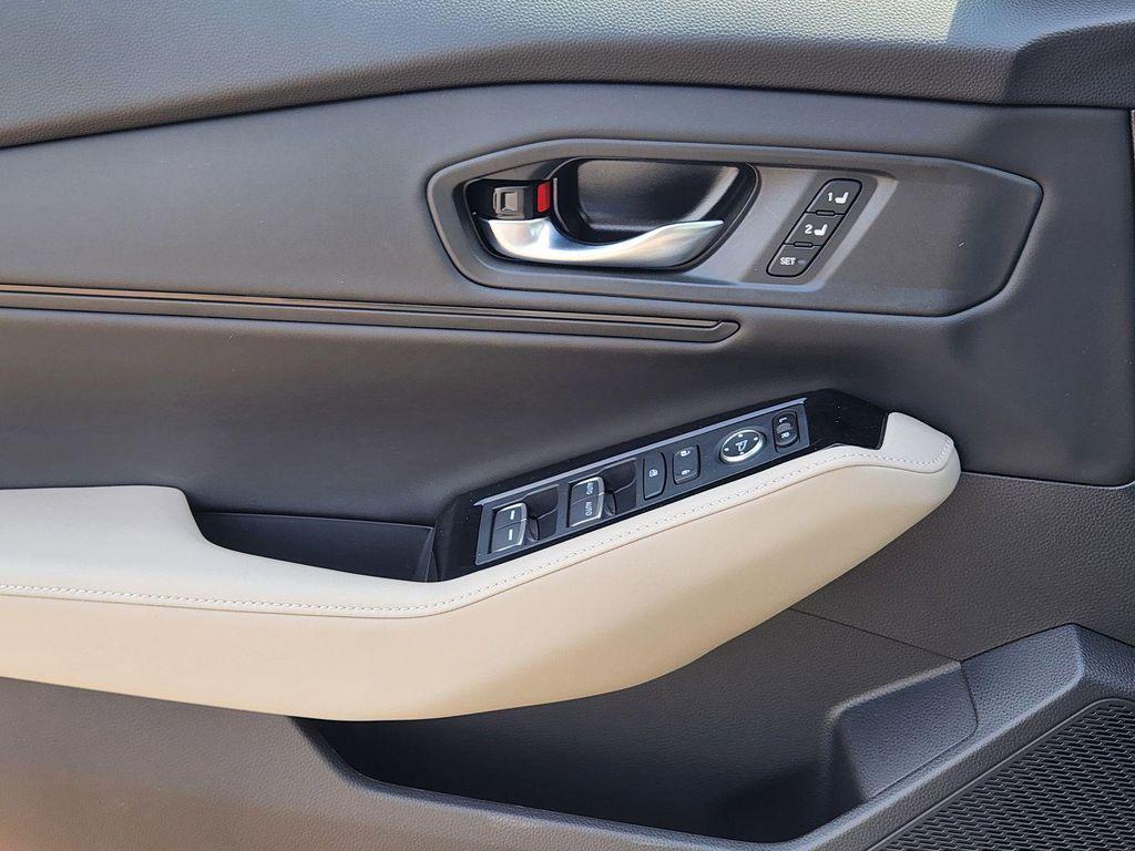 new 2025 Honda Accord Hybrid car, priced at $38,052
