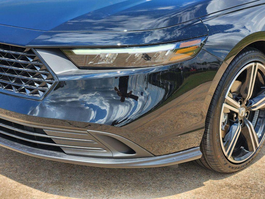 new 2025 Honda Accord Hybrid car, priced at $33,223