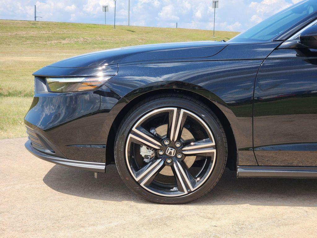 new 2025 Honda Accord Hybrid car, priced at $33,223