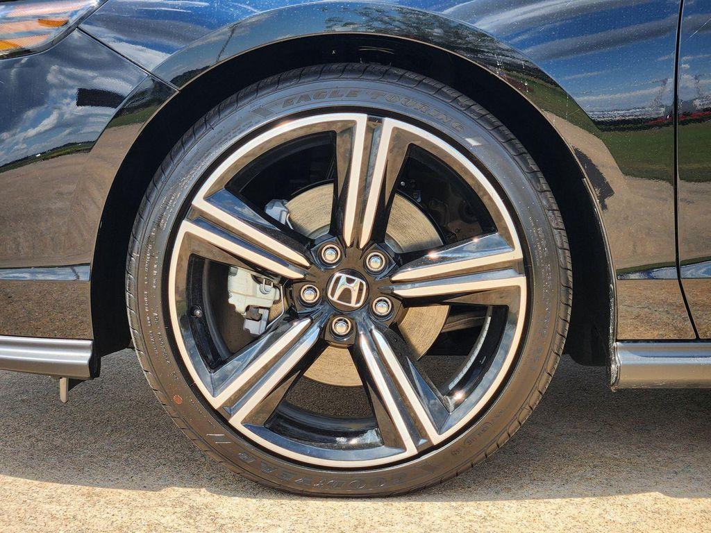 new 2025 Honda Accord Hybrid car, priced at $33,223