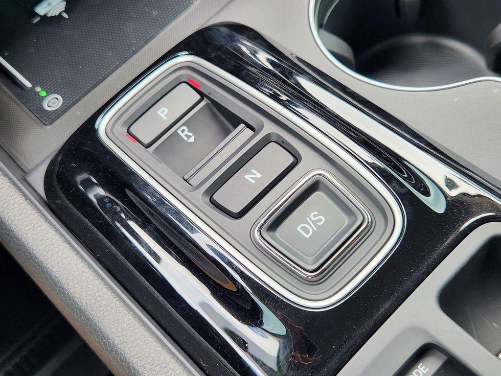 new 2025 Honda Pilot car, priced at $44,268