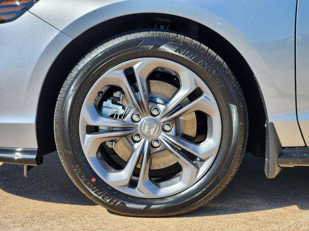 new 2025 Honda Accord Hybrid car, priced at $34,318