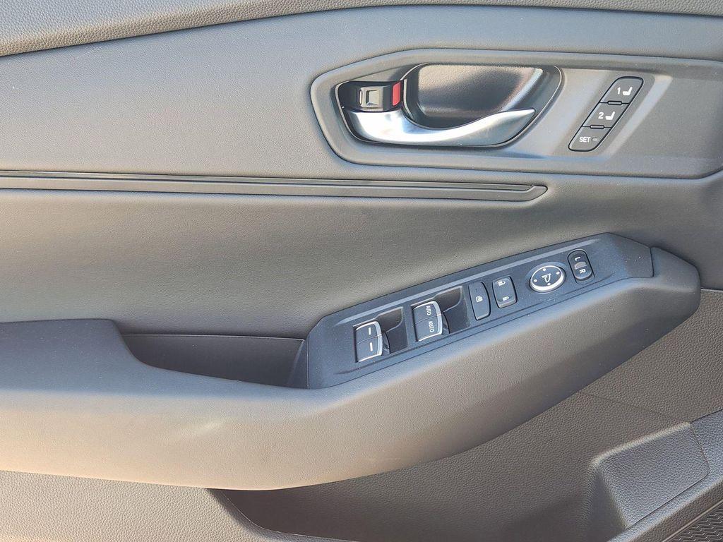 new 2025 Honda Accord Hybrid car, priced at $34,318