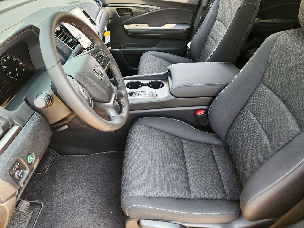 new 2025 Honda Ridgeline car, priced at $37,213