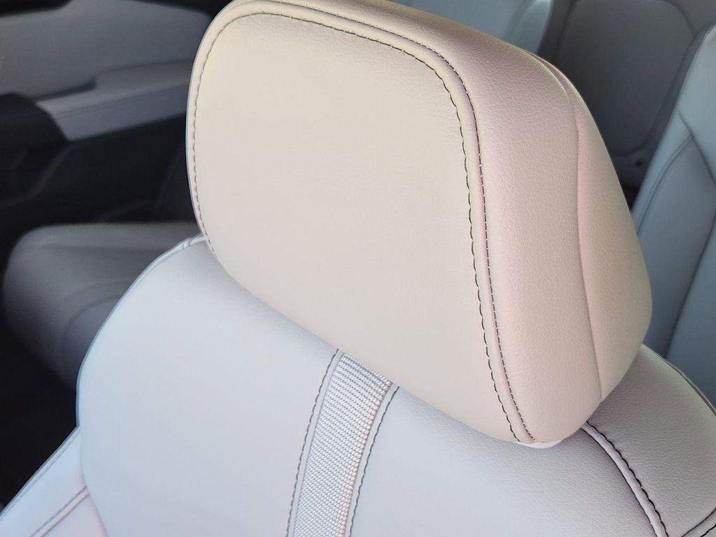 new 2025 Honda Pilot car, priced at $42,298