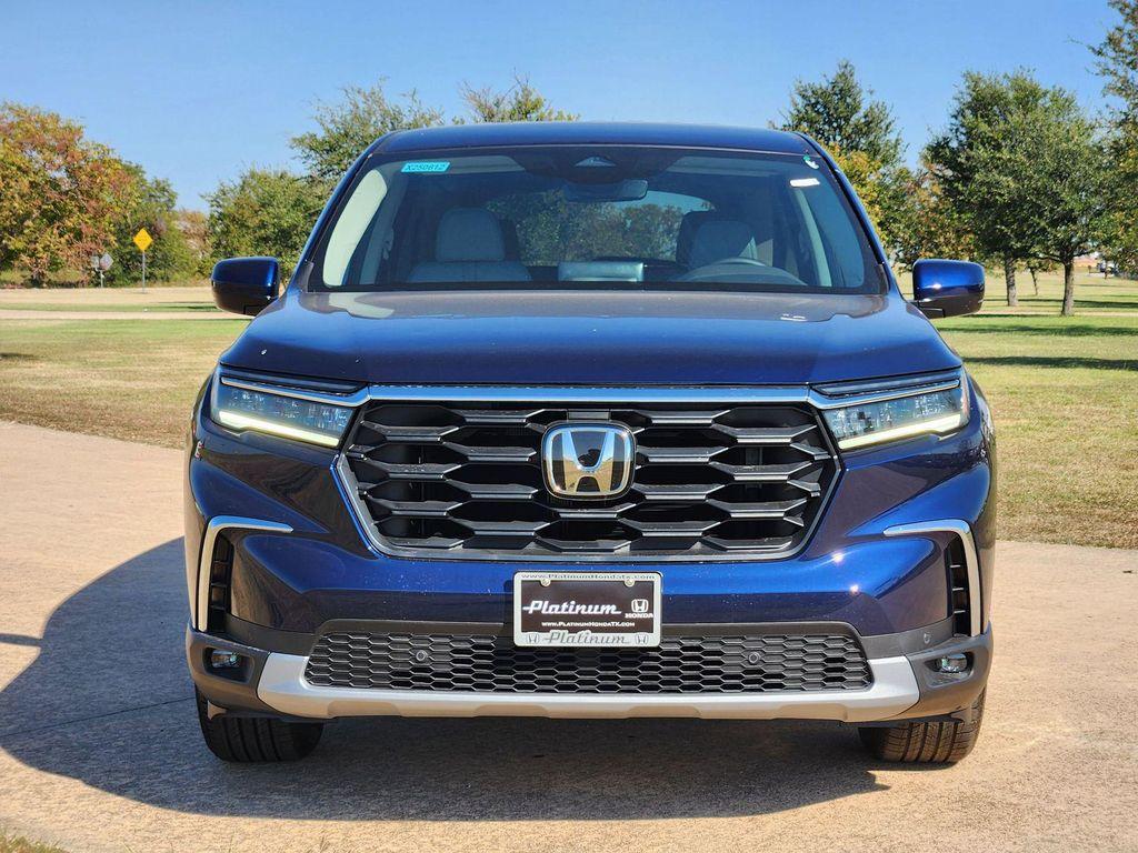 new 2025 Honda Pilot car, priced at $42,298