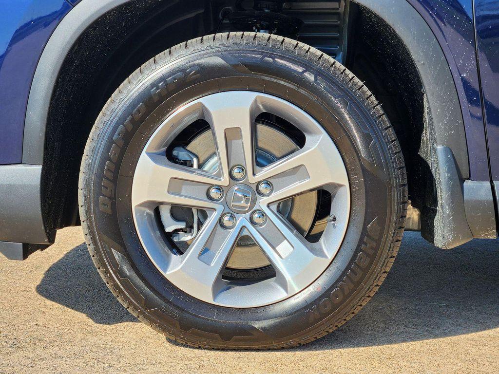 new 2025 Honda Pilot car, priced at $42,298