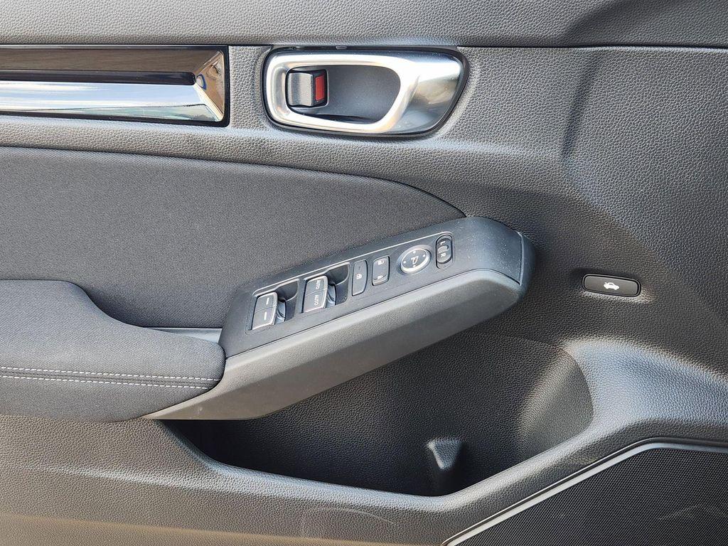 new 2025 Honda Civic Hybrid car, priced at $29,173