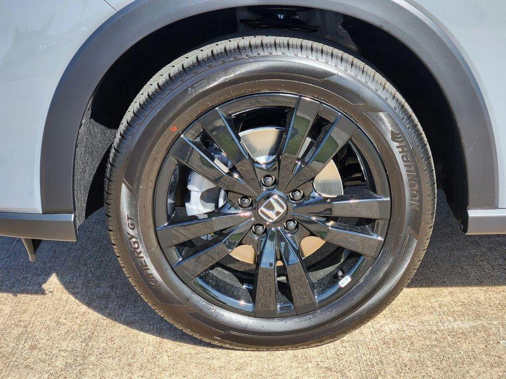 new 2026 Honda HR-V car, priced at $28,656