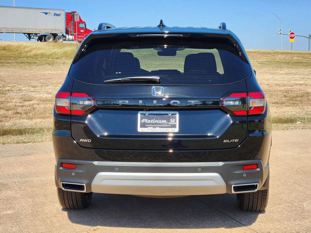 new 2025 Honda Pilot car, priced at $48,722