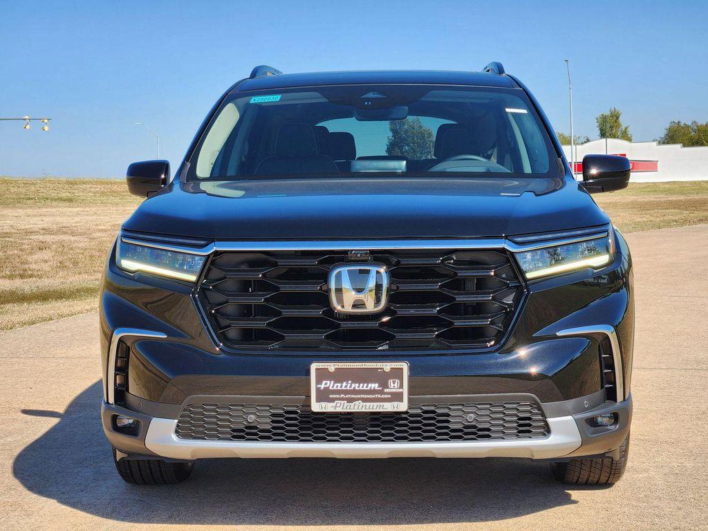 new 2025 Honda Pilot car, priced at $48,722