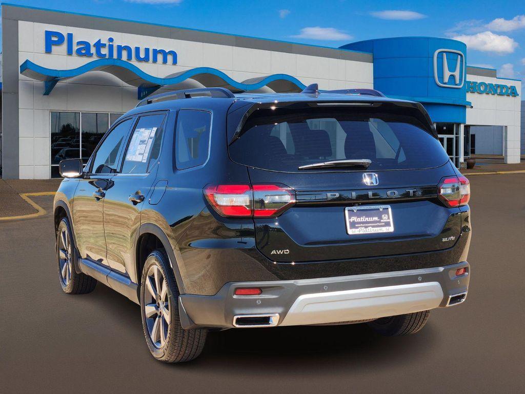 new 2025 Honda Pilot car, priced at $48,722