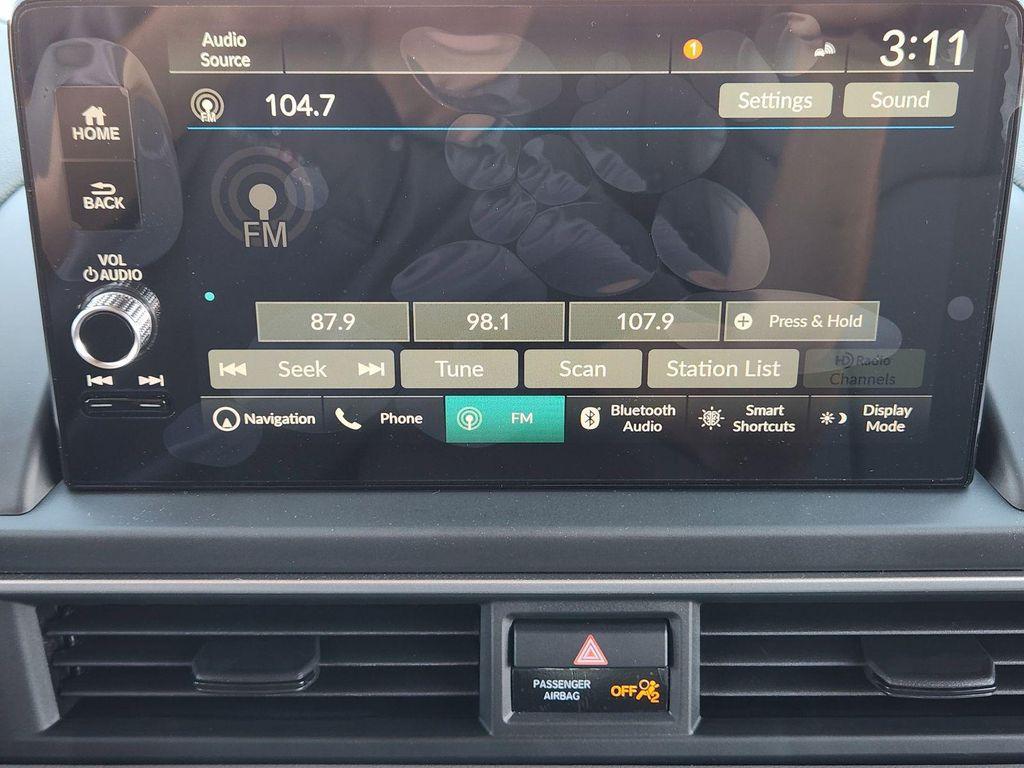 new 2025 Honda Pilot car, priced at $47,276