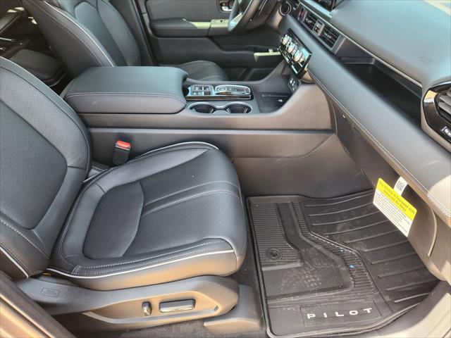 new 2025 Honda Pilot car, priced at $51,699