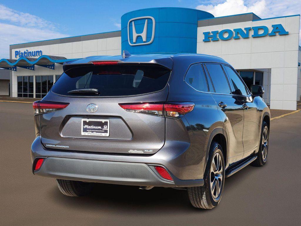 used 2021 Toyota Highlander car, priced at $23,247