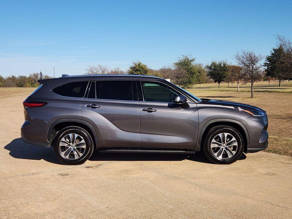 used 2021 Toyota Highlander car, priced at $23,247