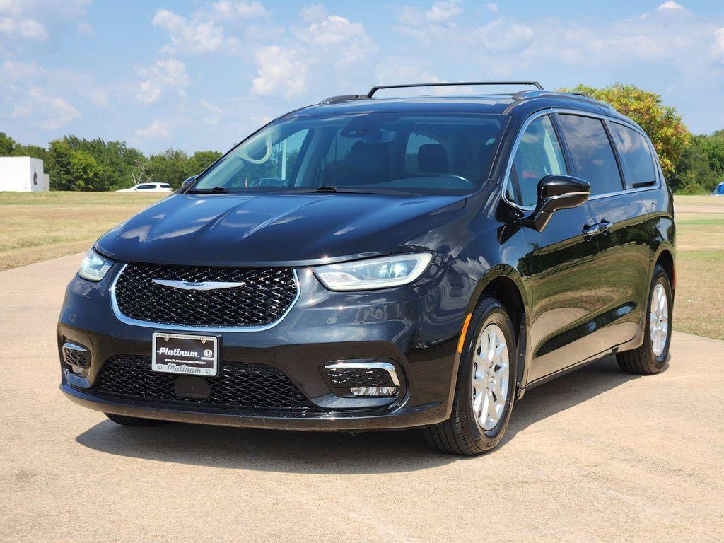 used 2021 Chrysler Pacifica car, priced at $17,337