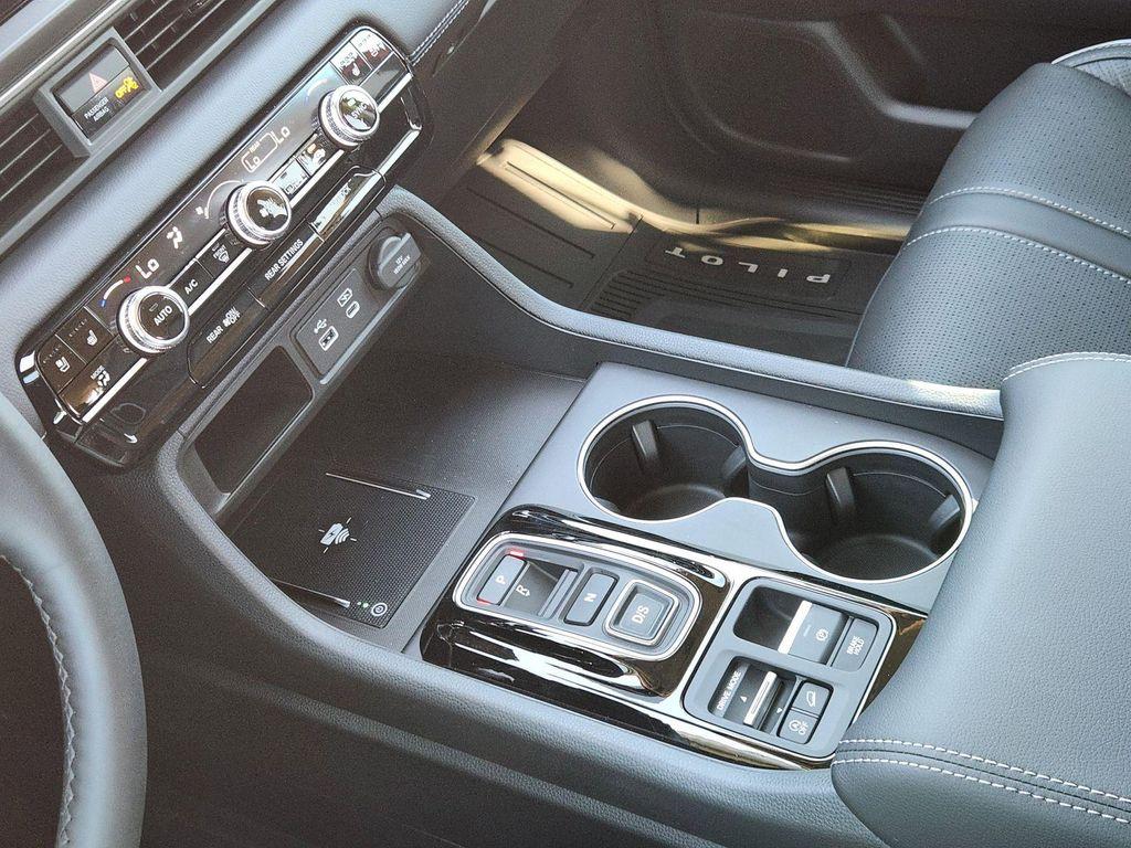new 2025 Honda Pilot car, priced at $49,149