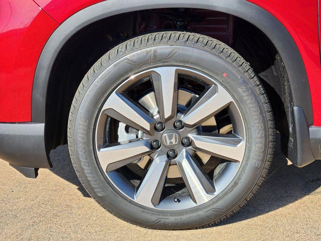 new 2025 Honda Pilot car, priced at $49,149