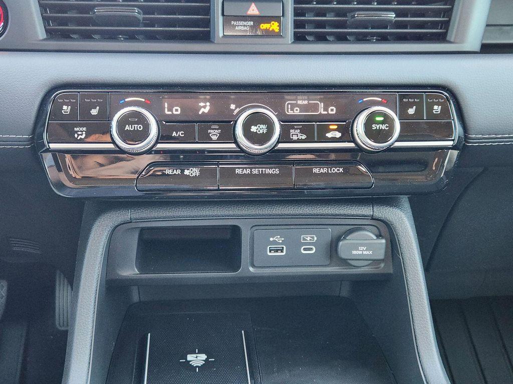 new 2025 Honda Pilot car, priced at $49,149