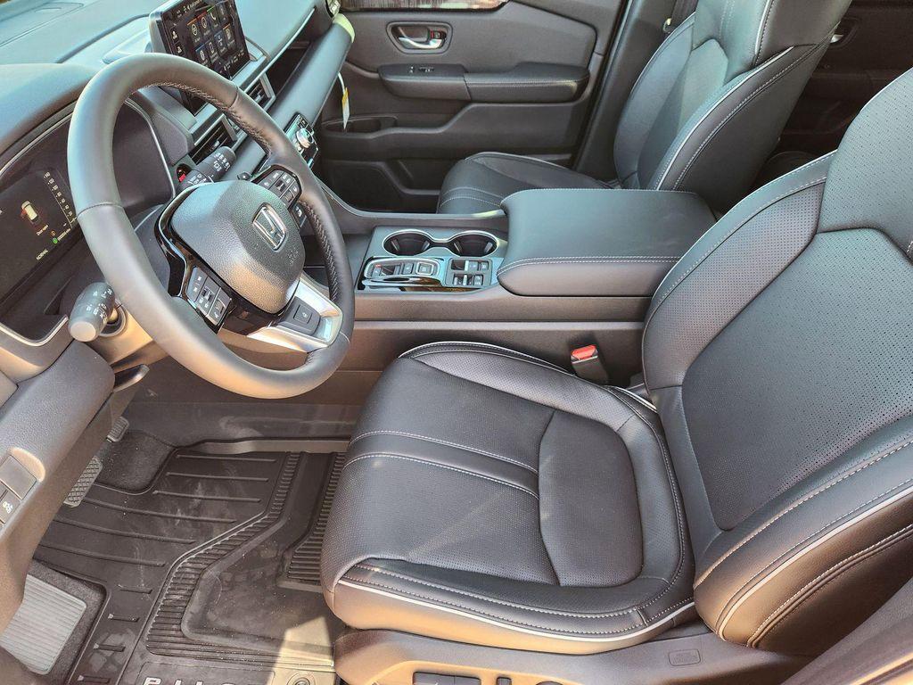 new 2025 Honda Pilot car, priced at $49,149