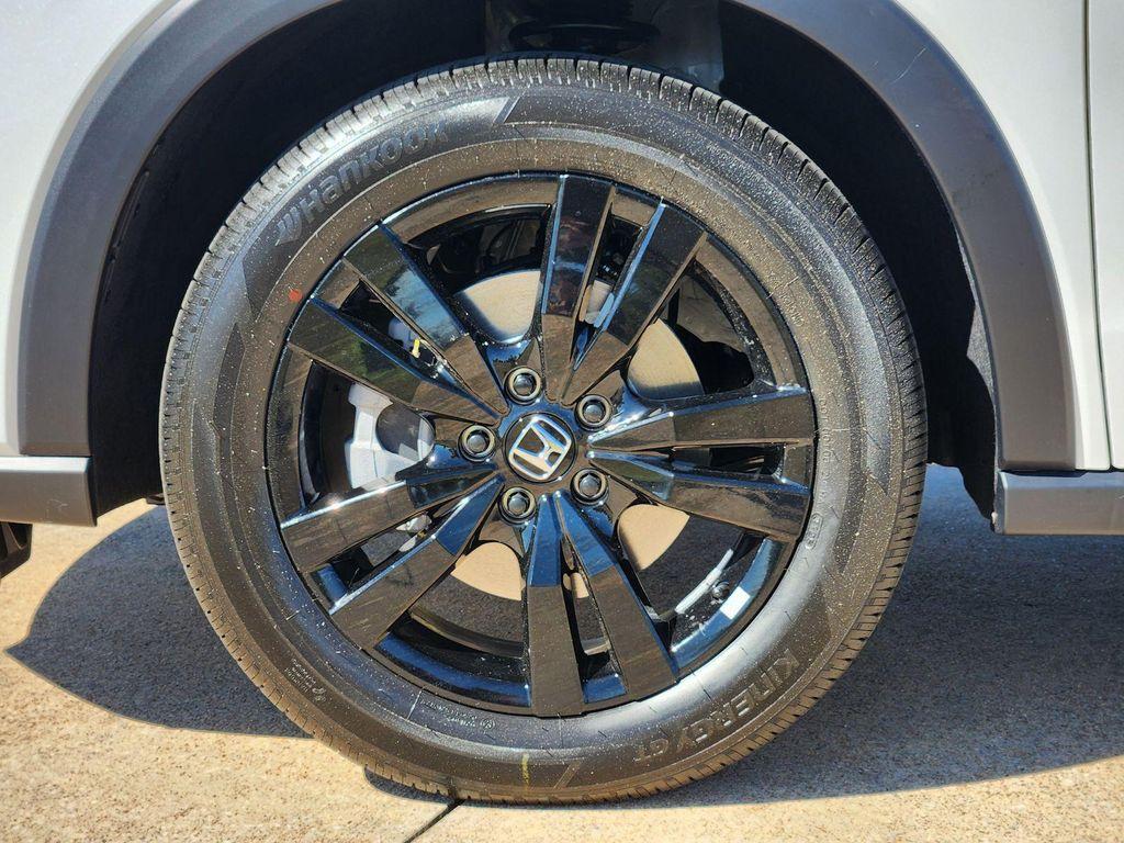new 2026 Honda HR-V car, priced at $29,997