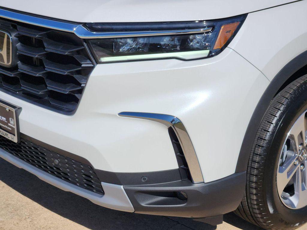 new 2025 Honda Pilot car, priced at $44,695