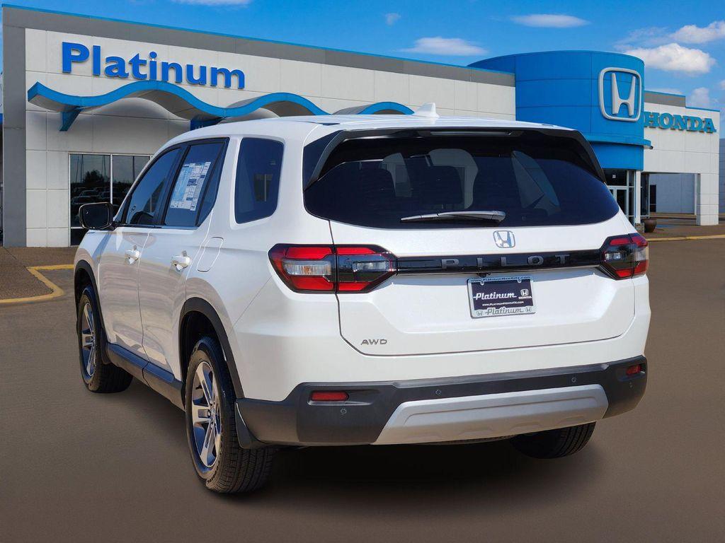 new 2025 Honda Pilot car, priced at $43,195