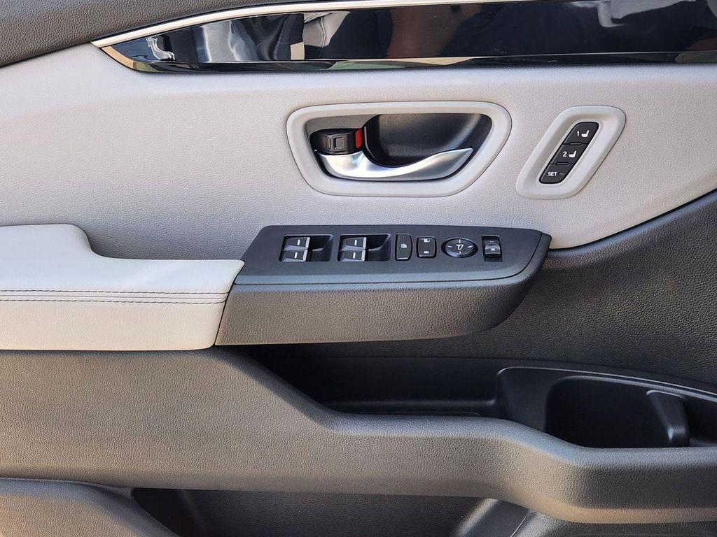 new 2025 Honda Pilot car, priced at $44,268