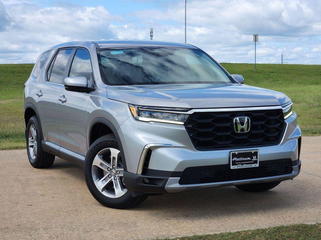 new 2025 Honda Pilot car, priced at $44,268