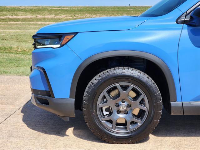 new 2025 Honda Pilot car, priced at $49,064