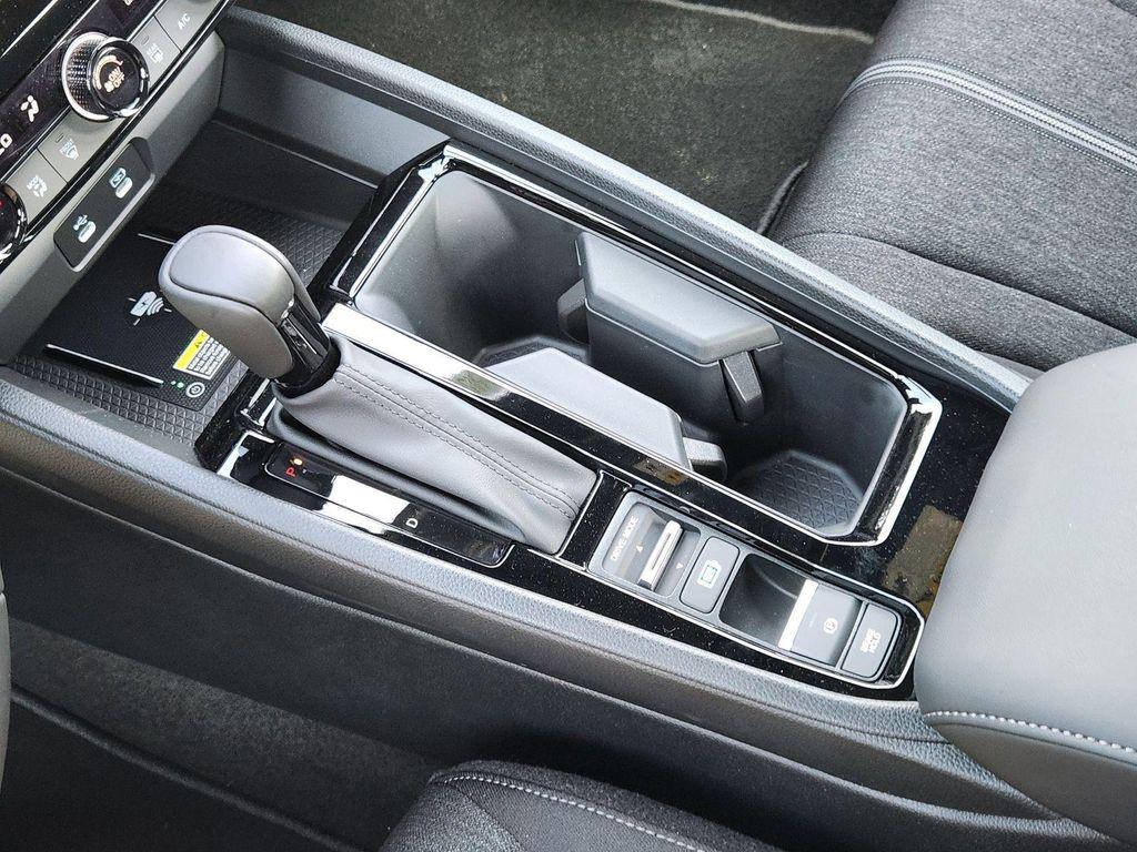 new 2025 Honda Accord Hybrid car, priced at $33,654