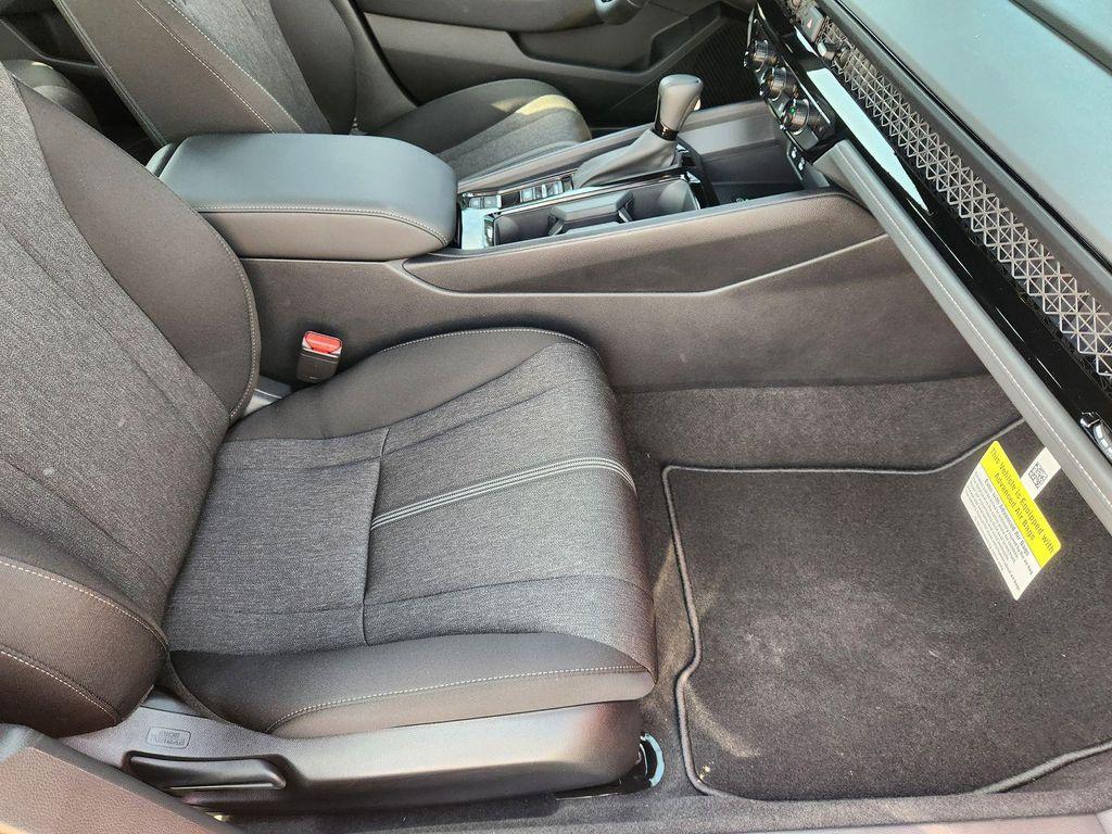 new 2025 Honda Accord Hybrid car, priced at $33,654