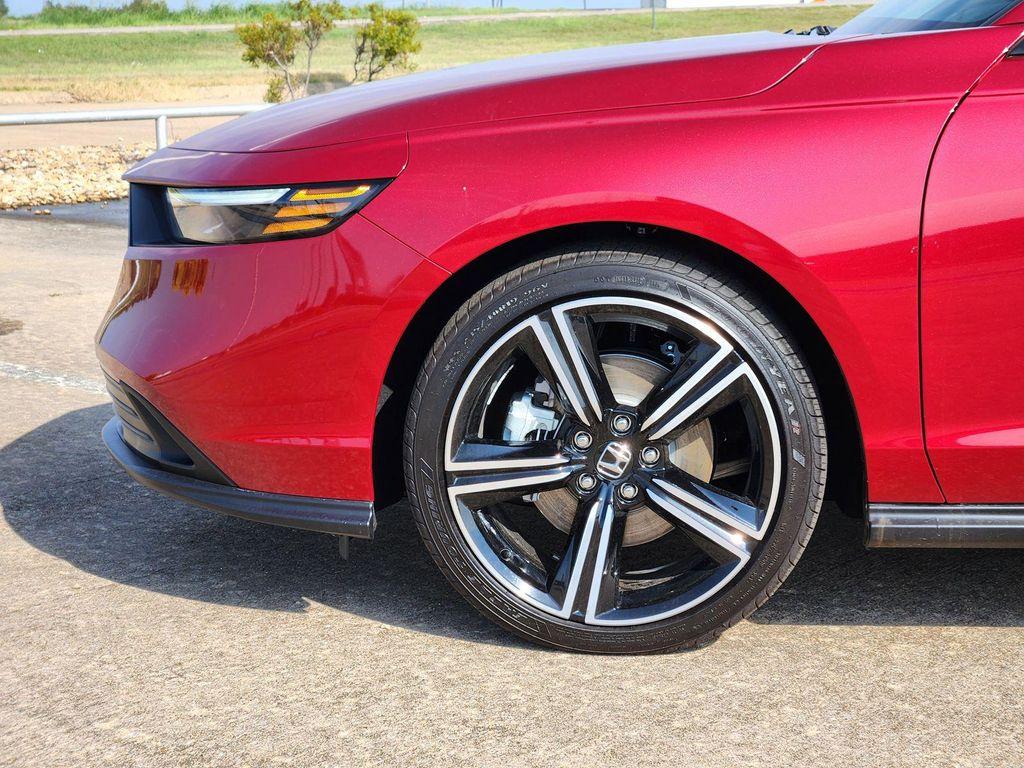 new 2025 Honda Accord Hybrid car, priced at $33,654
