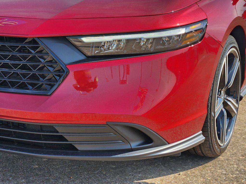 new 2025 Honda Accord Hybrid car, priced at $33,654